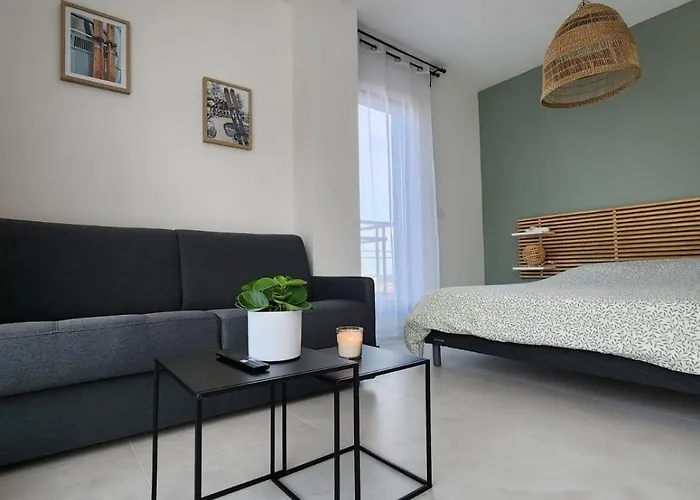 Lumineux Avec Grande Terrasse Et Vue Lac, Parking Privé Appartamento *